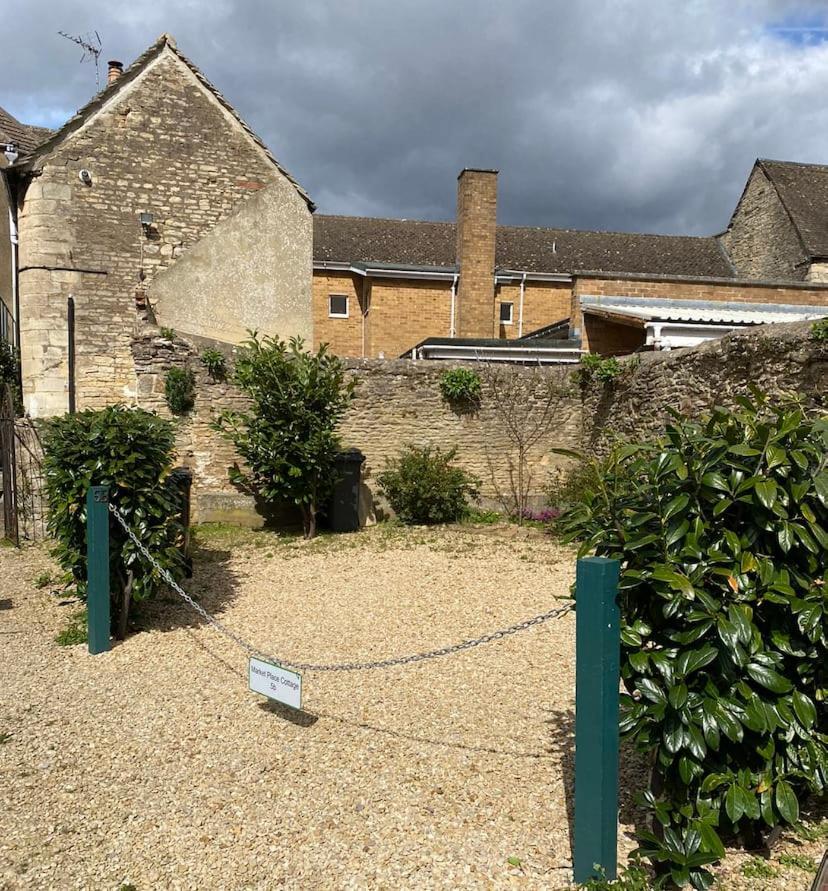 Market Place Cottage, Tetbury, Cotswolds Grade II Central Location Exterior photo